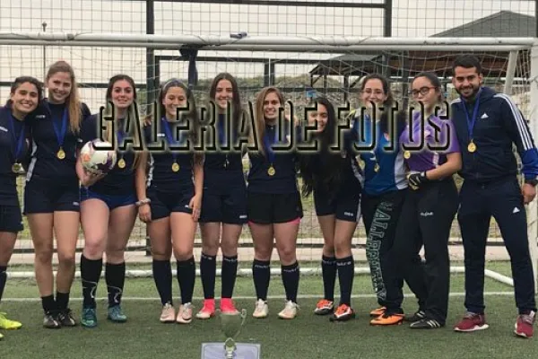 Selección de fútbol femenino 