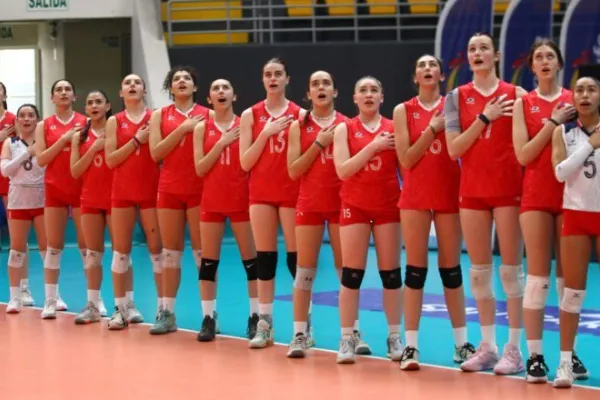 ESTUDIANTE DE NUESTRO COLEGIO PARTICIPÓ DEL SUDAMERICANO DE VÓLEIBOL