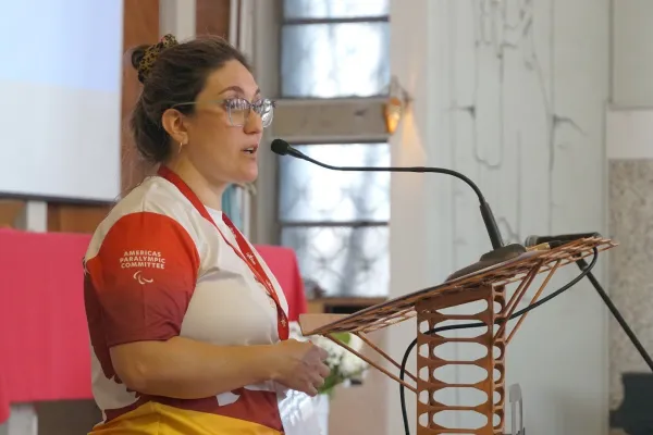¡LA NADADORA PARALÍMPICA 'MACARENA QUERO' VISITA NUESTRO COLEGIO!