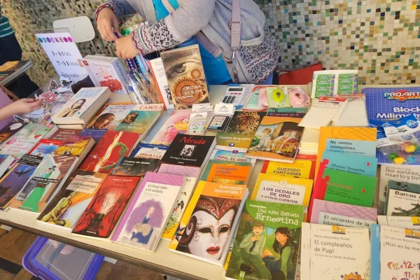 FERIA DEL LIBRO USADO CENTRO DE PADRES 2024