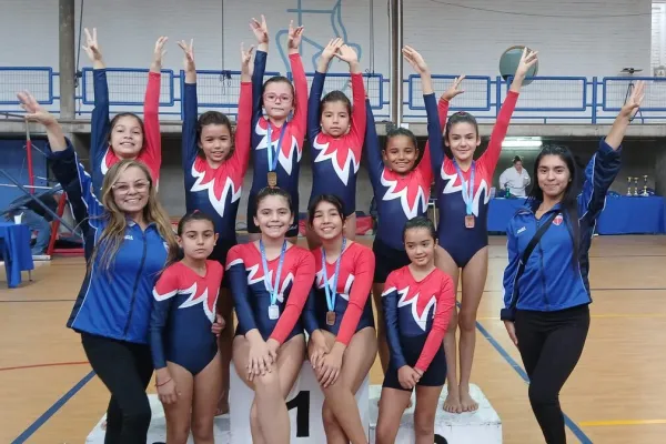 TERCER LUGAR EN EL CAMPEONATO DE GIMNASIA ARTÍSTICA AEGA
