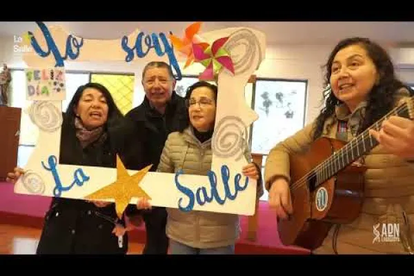 ¡UN CARIÑOSO SALUDO A NUESTROS ESTUDIANTES EN SU DÍA!