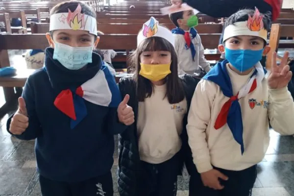 CELEBRACIÓN DE PENTECOSTÉS CON LAS COMUNIDADES DE MOAEL