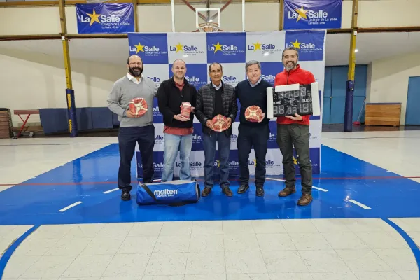 ¡DONACIÓN DE NUEVOS IMPLEMENTOS DE BÁSQUETBOL!