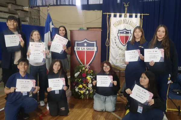 NUESTROS ESTUDIANTES PARTICIPAN DE LA SEMANA DEL INGLÉS