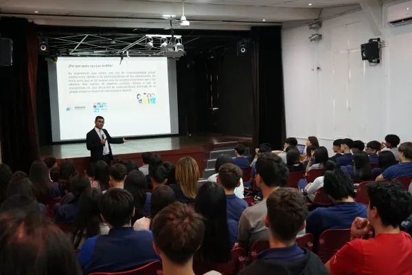 CHARLA RESPONSABILIDAD PENAL ADOLESCENTE