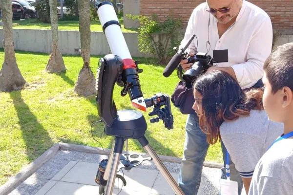 NUESTROS ESTUDIANTES PARTICIPARON DEL 'DÍA DE LA ASTRONOMÍA'