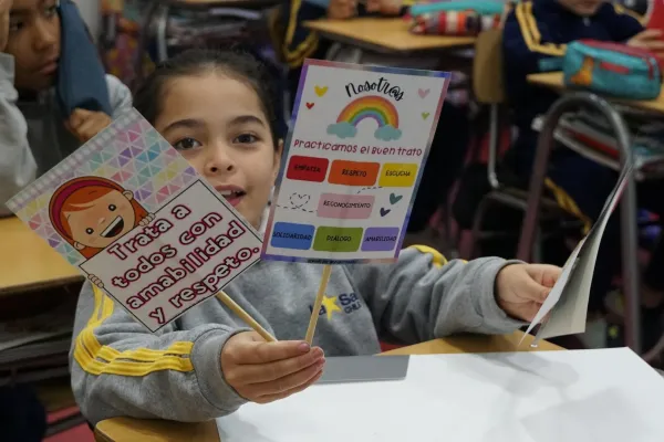 EN EL DÍA DE LA CONVIVENCIA ESCOLAR, CONSTRUIMOS JUNTOS UNA COMUNIDAD MÁS INCLUSIVA Y FRATERNA