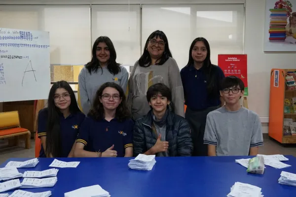 NUESTROS ESTUDIANTES DE BÁSICA VOTARON PARA ELEGIR A SUS REPRESENTANTES