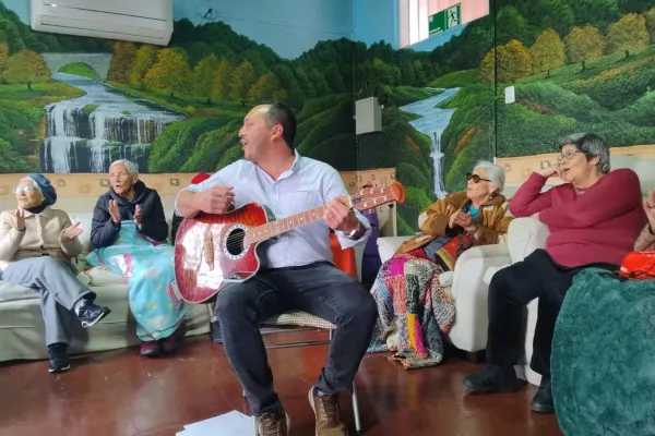 APODERADOS VISITARON EL CENTRO ABIERTO PADRE DAMIÁN DE MOLOKAI
