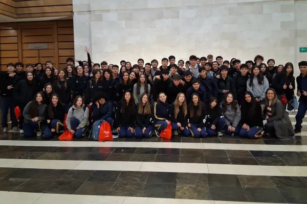 NUESTROS IV° MEDIOS VISITAN LA UNIVERSIDAD DE LOS ANDES