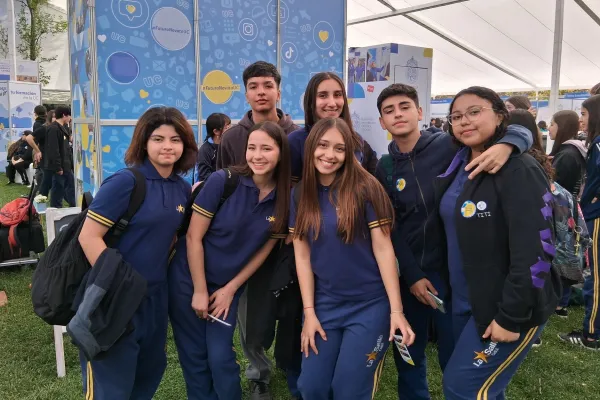 ESTUDIANTES DE IV° MEDIO VISITARON LA EXPO NOVATO Y NOVATA UC 2025