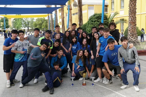ENTREGA DEL RECONOCIMIENTO OFICIAL A LA ALIANZA GANADORA DE NUESTRO ANIVERSARIO N°71