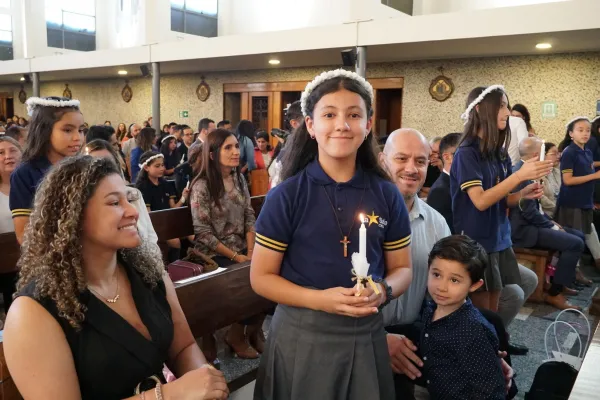 UNA CELEBRACIÓN DE FE: PRIMERA COMUNIÓN DE NUESTROS ESTUDIANTES